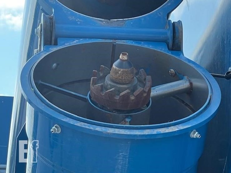 2023-kinze-1121-image-16