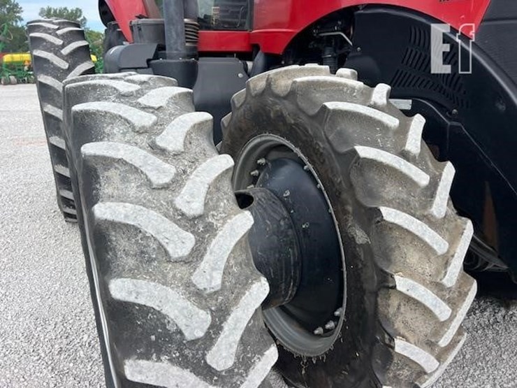 2014-case-ih-magnum-315-image-11