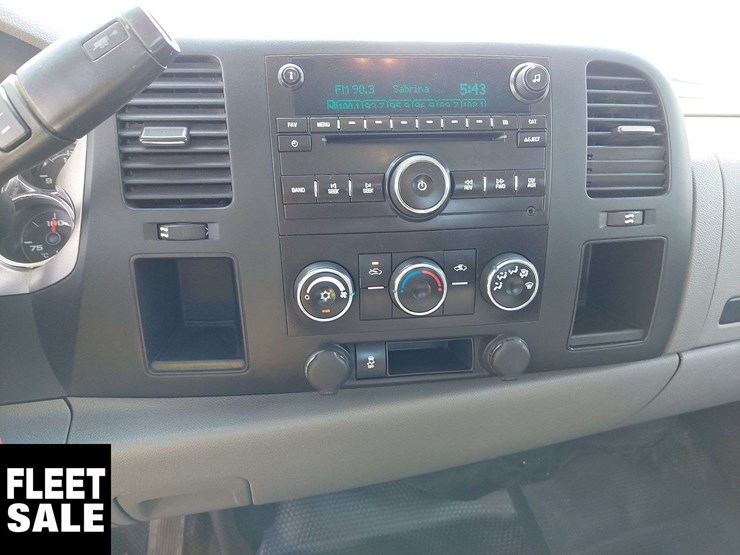 2013-chevrolet-silverado-2500hd-image-9