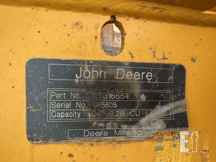 2014-deere-35g-image-42