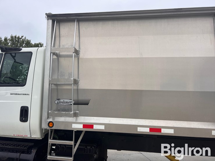 2004-international-durastar-4400-image-15