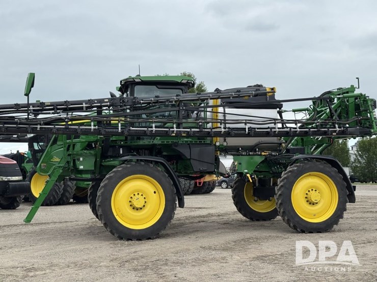 2023-john-deere-412r-image-5