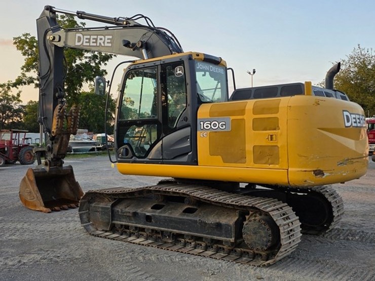 2013-deere-160g-lc-image-4
