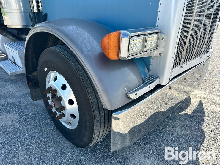 2005-peterbilt-379-image-19