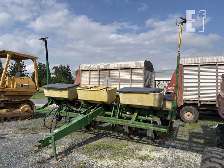 john-deere-7000-image-3