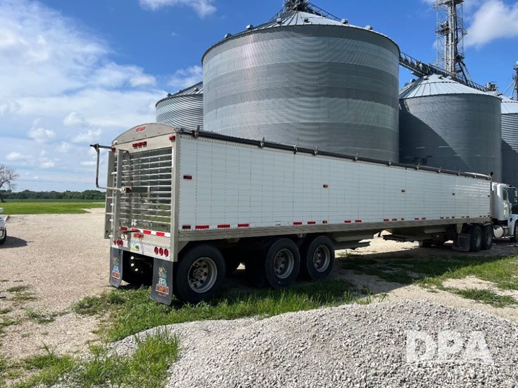 2012-timpte-grain-trailer-image-10