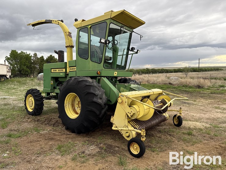 1975-john-deere-5400-image-3