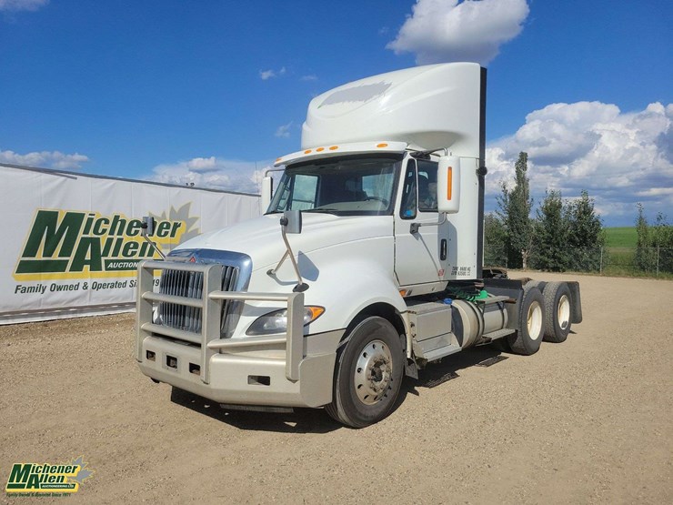 2017-international-prostar-image-1