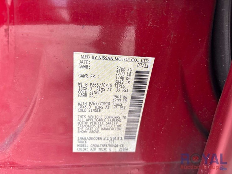 2011-nissan-titan-image-5