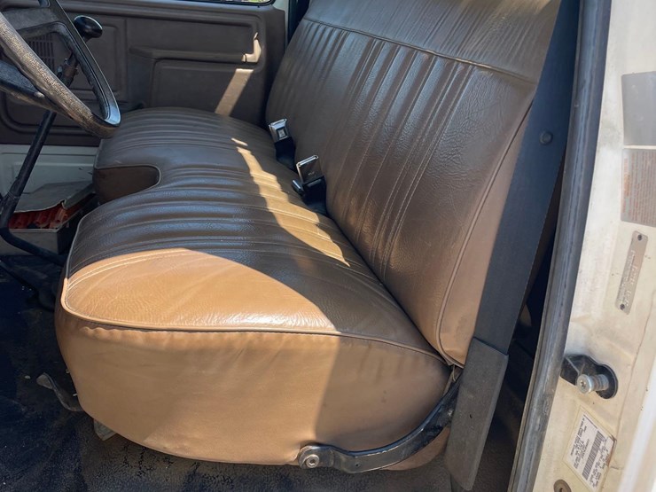 1993-ford-f700-image-37