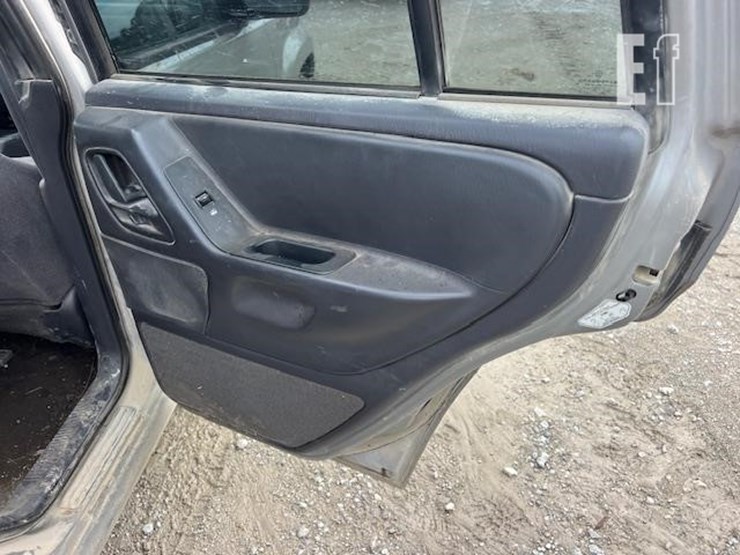 2001-jeep-grand-cherokee-laredo-image-23