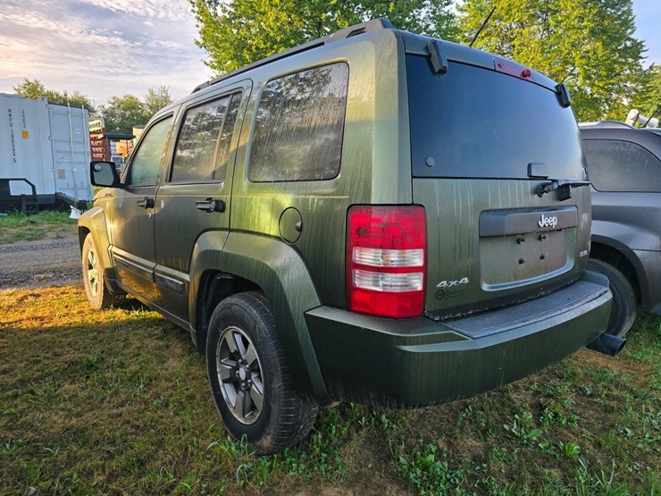 2008-jeep-liberty-image-6