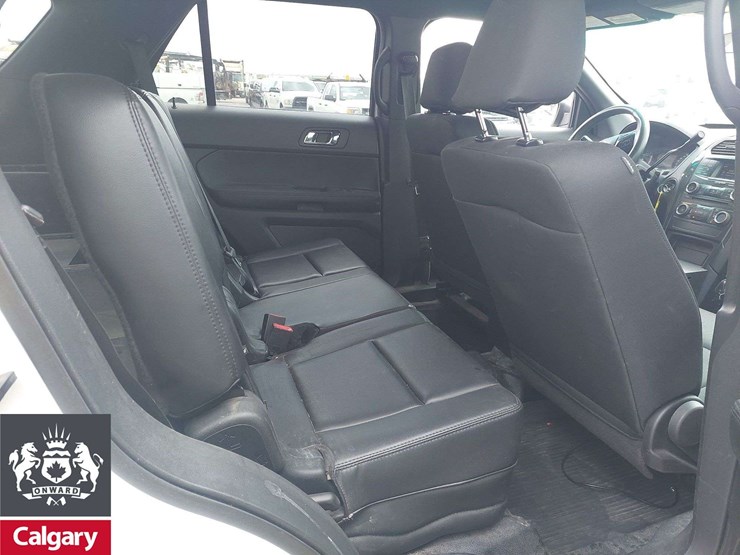 2018-ford-explorer-image-15