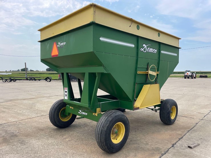 demco-325-image-4