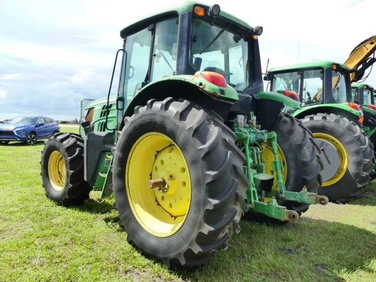 2014-john-deere-6125m-image-4