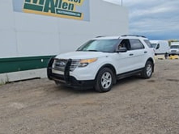 2014-ford-explorer-image-4