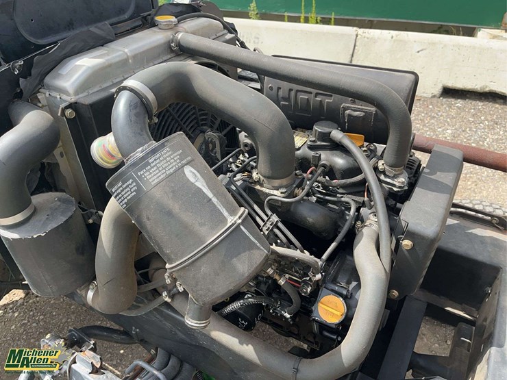 john-deere-3215b-image-11