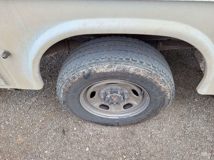 2017-ford-f350-sd-image-16