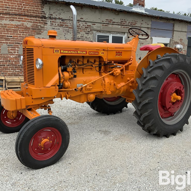 1955 MINNEAPOLIS MOLINE UB
