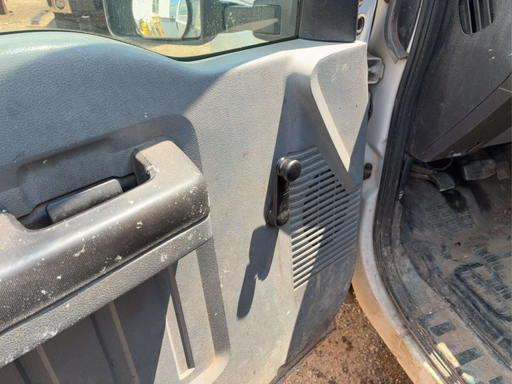 2012-ford-f250-image-18