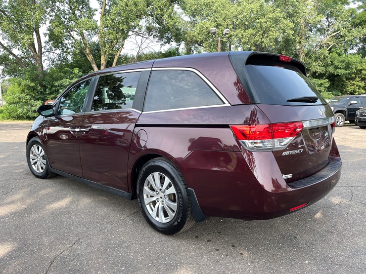 2014-honda-odyssey-image-3