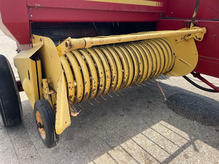 new-holland-311-image-26