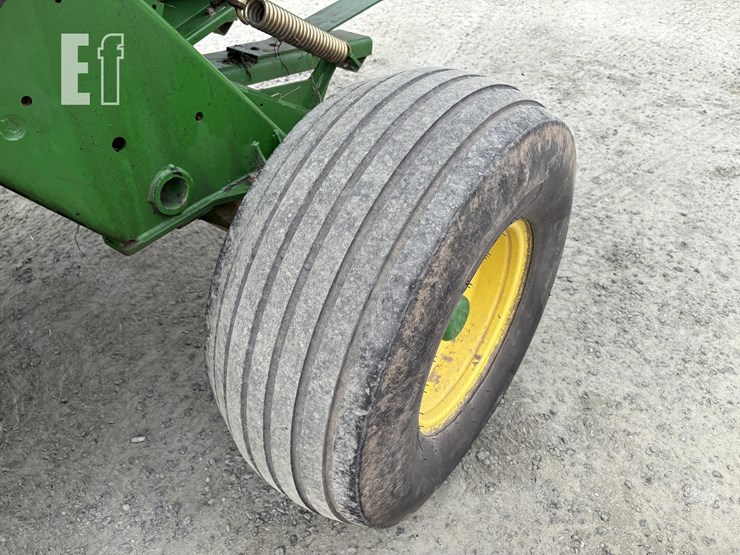 john-deere-854-image-8