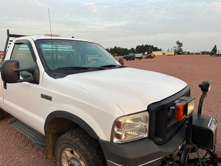 2006-ford-f250-xl-image-18