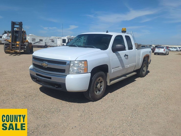 2011-chevrolet-silverado-1500-image-17