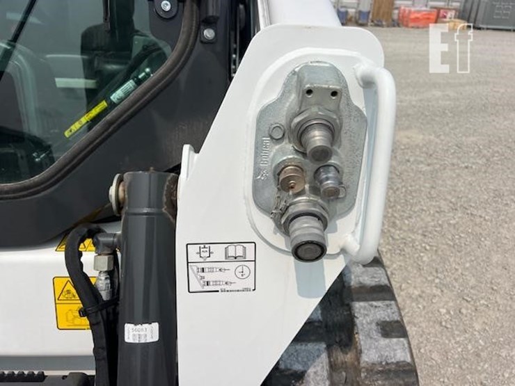 2024-bobcat-t595-image-11
