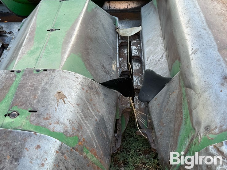 john-deere-843-image-12