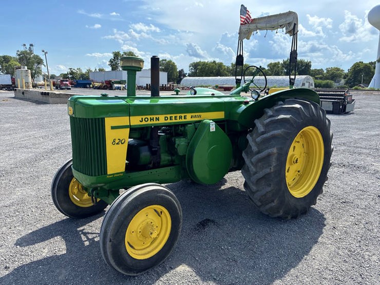1958-john-deere-820-image-4