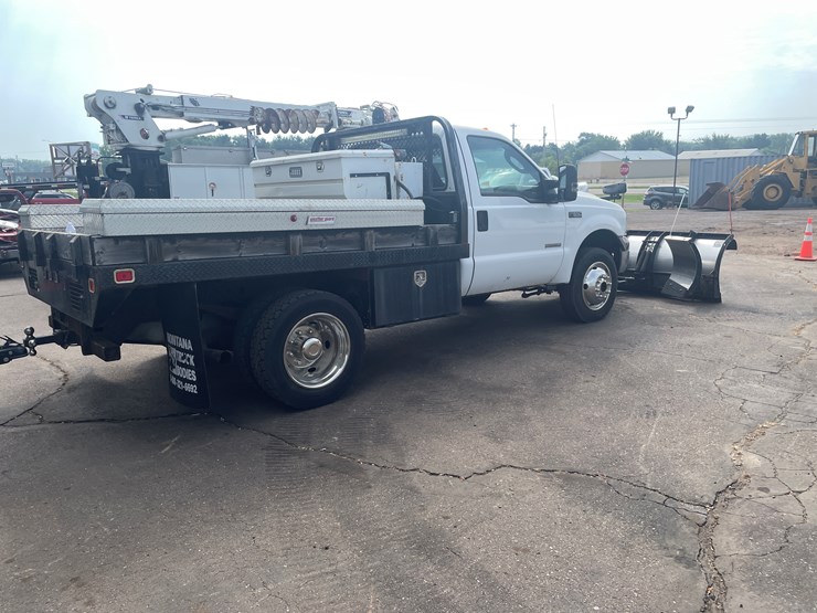 2003-ford-f550-image-3