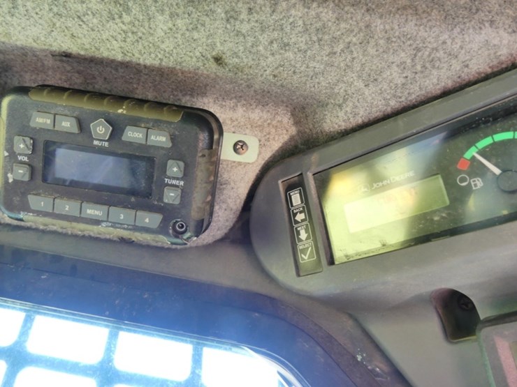 deere-317g-image-18
