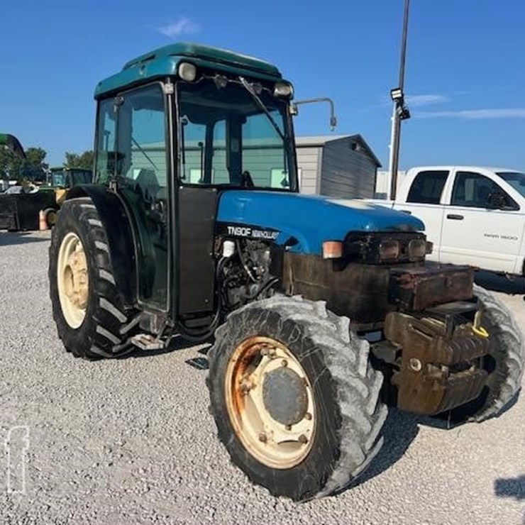 NEW HOLLAND TN90F