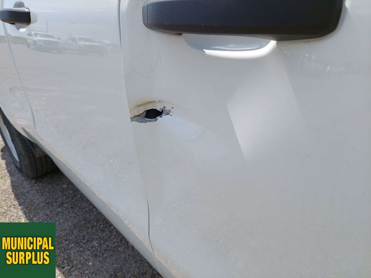 2016-chevrolet-silverado-1500-image-32