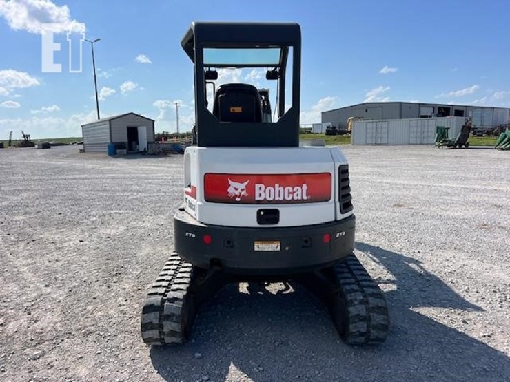 2010-bobcat-e35-image-5