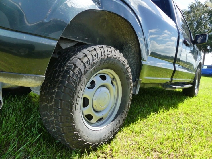 2021-ford-f150-xl-image-6