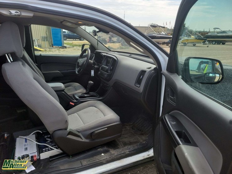 2016-chevrolet-colorado-image-15