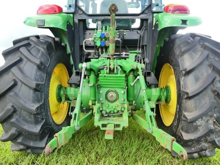 2015-john-deere-5085m-image-5