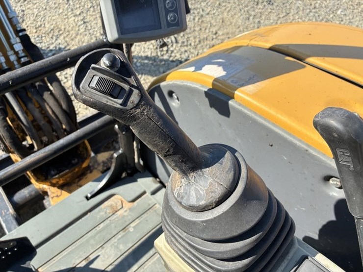 2014-caterpillar-304e2-cr-image-18