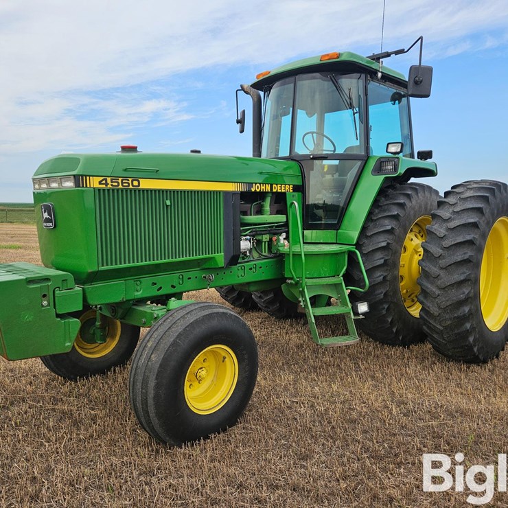 1992 JOHN DEERE 4560