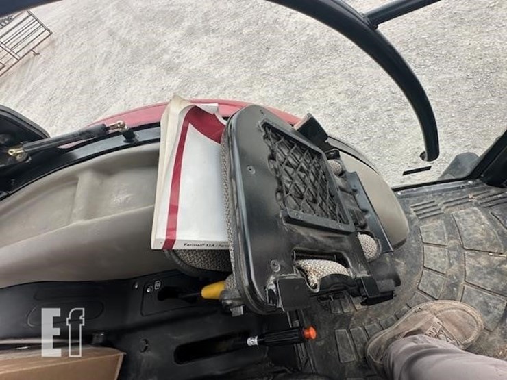2021-case-ih-farmall-75a-image-37