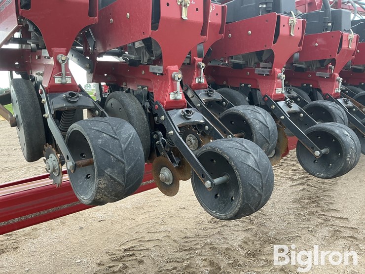 2011-case-ih-1240-image-18