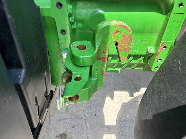 2018-john-deere-8400r-image-22