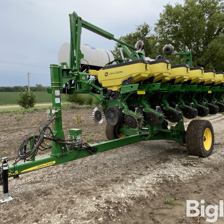 2021 JOHN DEERE 1745