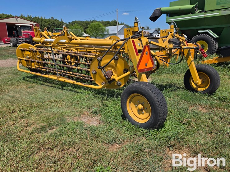 2013-vermeer-r2300-image-7