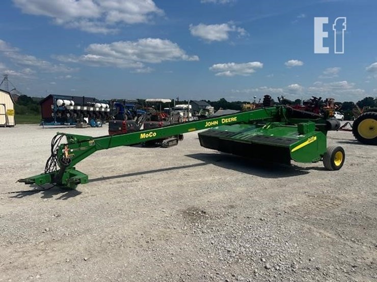 2016-john-deere-946-image-1