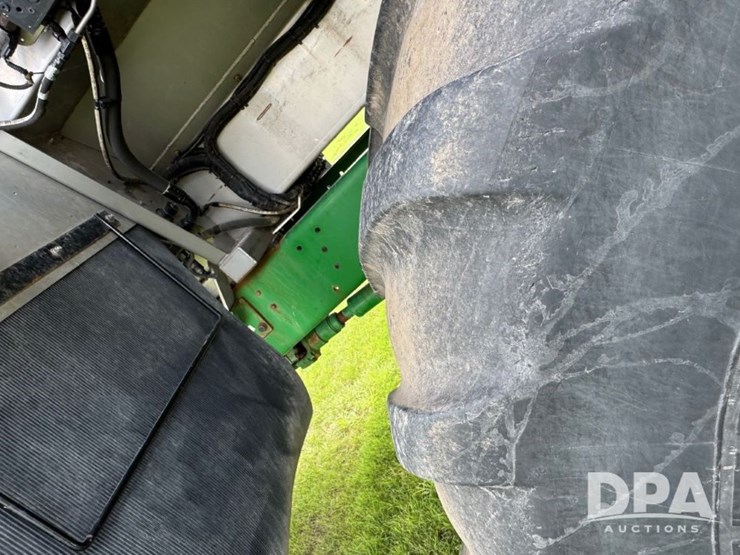 2020-john-deere-f4365-image-22