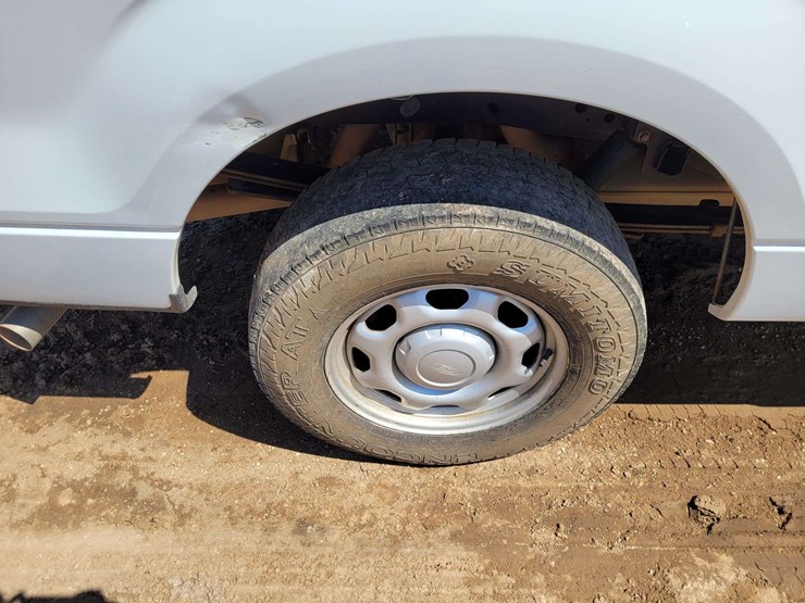 2011-ford-f150-xl-image-16
